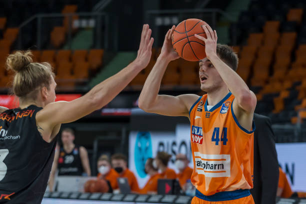 比赛虽然少 比赛虽然少