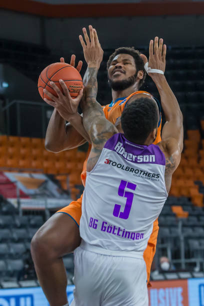 18岁的西 18岁的西