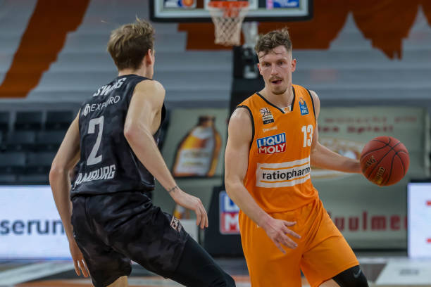 赛季打出两 赛季打出两